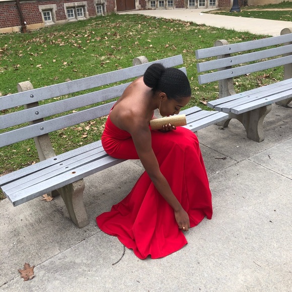 Prom dress - Picture 2 of 5